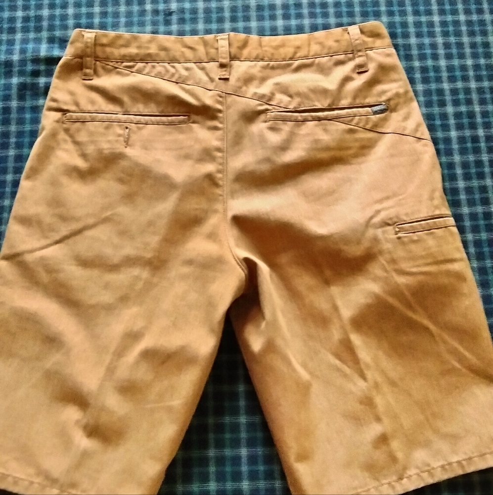 Volcom shorts - Picture 3 of 13